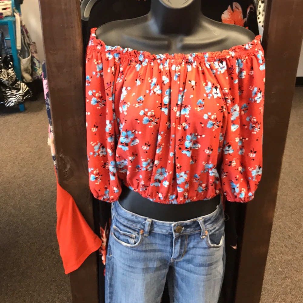 Peasant style blouse and earrings